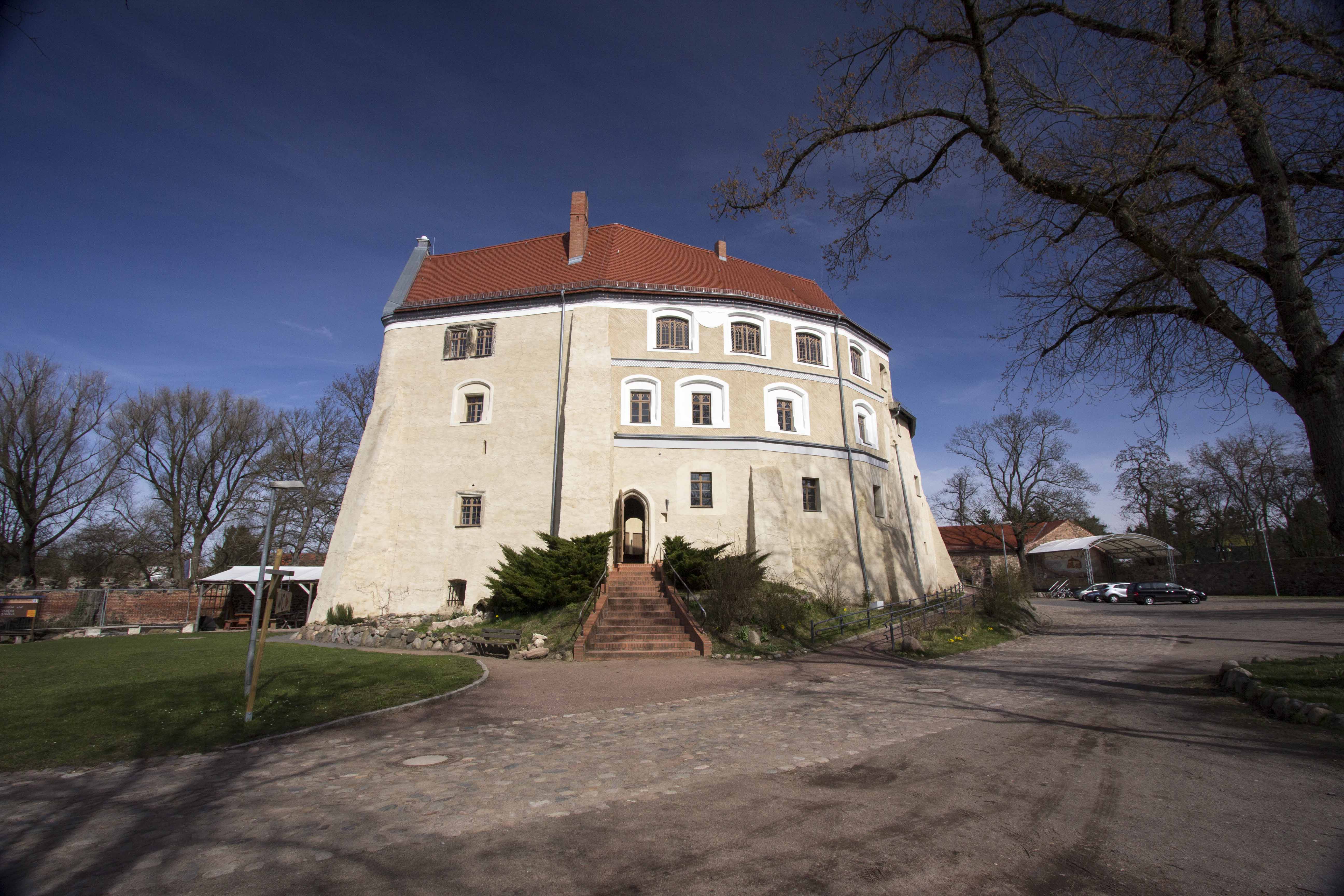Wasserburg Burg Roßlau (2)